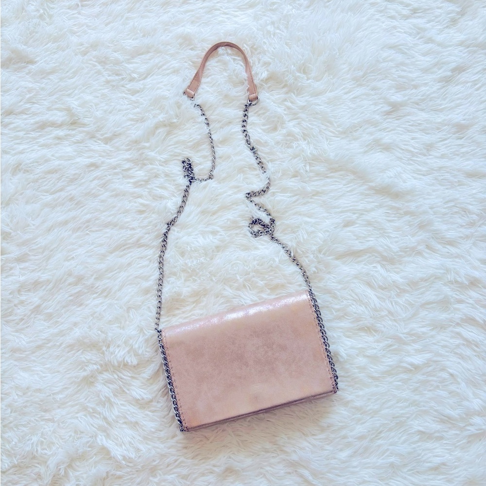 🤍Chelsea28 Rose Gold Crossbody Bag with Metallic Finish